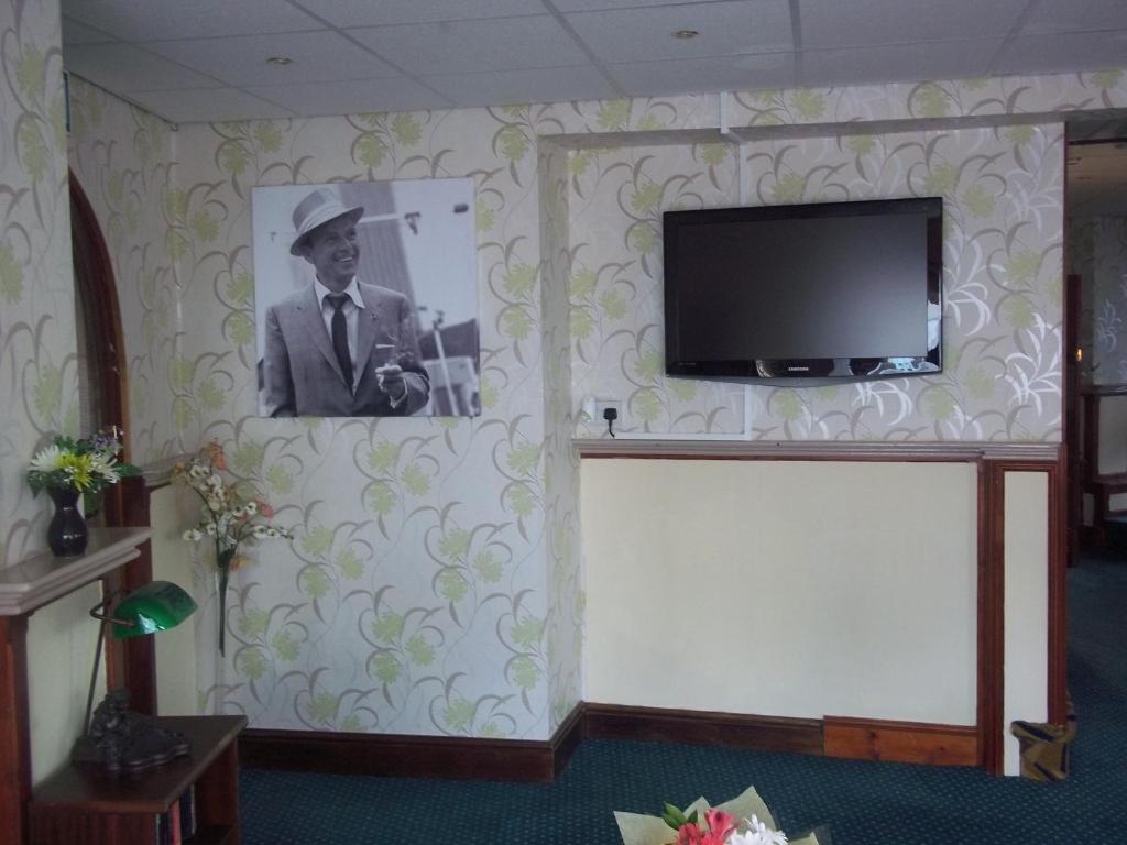 Hotel Avano - Pleasure Beach Blackpool Exterior photo